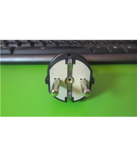 Вылка электрическая черная B16-302 250V 16A (12354)