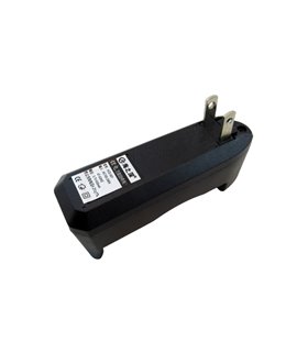 Универсальная зарядка Li-Ion аккумулятора 18650 17670 14500 10440 16340 (15884) Универсальная зарядка Li-Ion аккумулятора 18650 17670 14500 10440 16340 (15884)