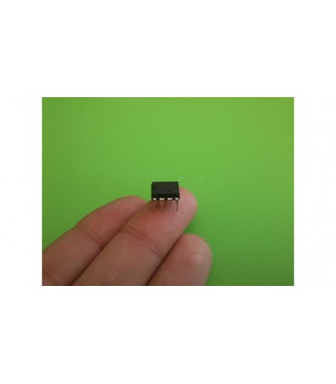 Микросхема EEPROM Atmel AT24C32-10PI-1.8 DIP-8 (11102)