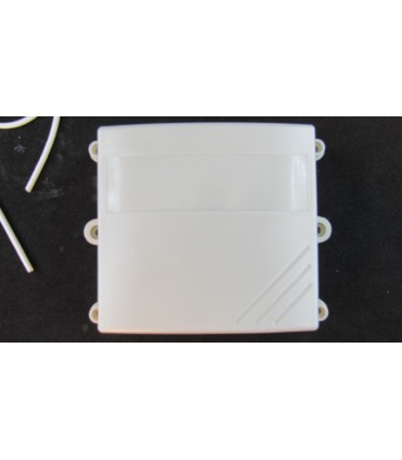 Пластиковый корпус 110*85*42мм с отвествиями (18629)