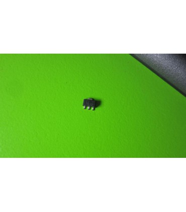 Регулятор питания 78L12 12V CJ78L12 SOT-89 3% SMD (14286)