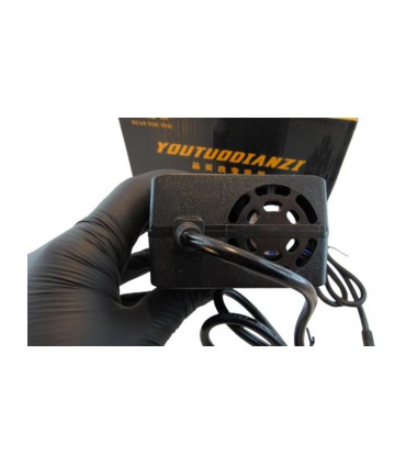 Зарядное устройство 24V 2A выход 25.2V 2A (17111)