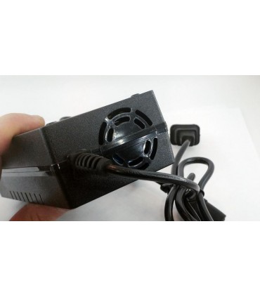 Зарядное устройство для литиевой батареи 12V выход 14.8V 10A CC-CV (16864)