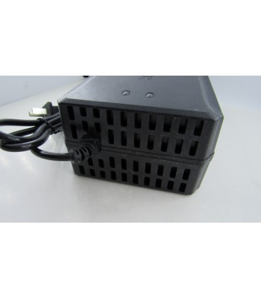 Зарядное устройство для кислотного аккумулятора 72V 20Ah 72-88V 2.8A (18847)