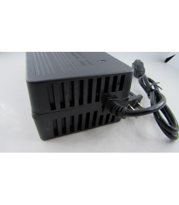 Зарядное устройство для кислотного аккумулятора 48V 12Ah 48-59V 1.8A (18846)