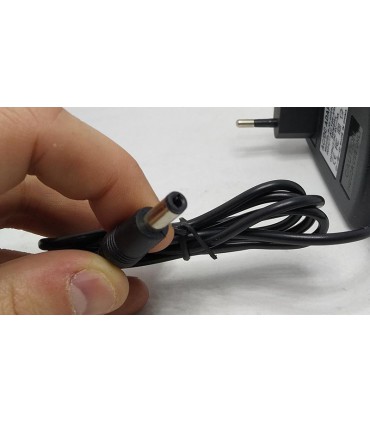 Блок питания зарядное устройство с индикатором 5V 3A штекер 5.5*2.1 (15706)