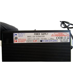 Блок питания зарядное устройство с крокодилами 4.2V 5A (17116) Блок питания зарядное устройство с крокодилами 4.2V 5A (17116)