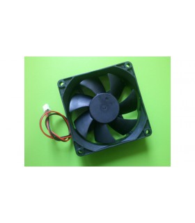 Вентилятор пластик 12V 0.2A 2.4W 8*8*2.5см 8025 (10670)