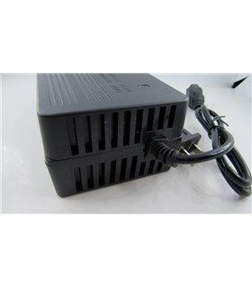 Зарядное устройство для кислотного аккумулятора 48V 12Ah 48-59V 1.8A (18846) Зарядное устройство для кислотного аккумулятора 48V 12Ah 48-59V 1.8A (18846)