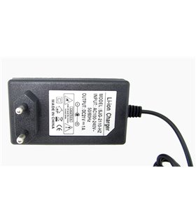 Блок питания зарядное устройство 21V 1A 5S Li-Ion (14726) Блок питания зарядное устройство 21V 1A 5S Li-Ion (14726)