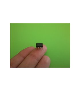 Микросхема EEPROM Atmel AT24C32-10PI-1.8 DIP-8 (11102) Микросхема EEPROM Atmel AT24C32-10PI-1.8 DIP-8 (11102)