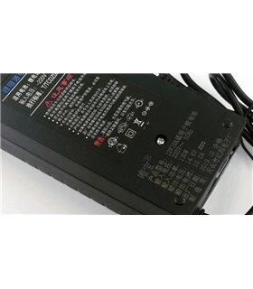 Зарядное устройство для литиевой батареи 12V выход 14.8V 10A CC-CV (16864) Зарядное устройство для литиевой батареи 12V выход 14.8V 10A CC-CV (16864)